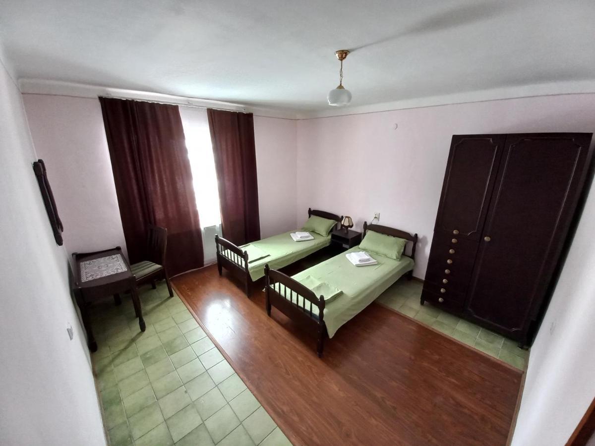 Guest House Top Floor Telavi Exterior photo