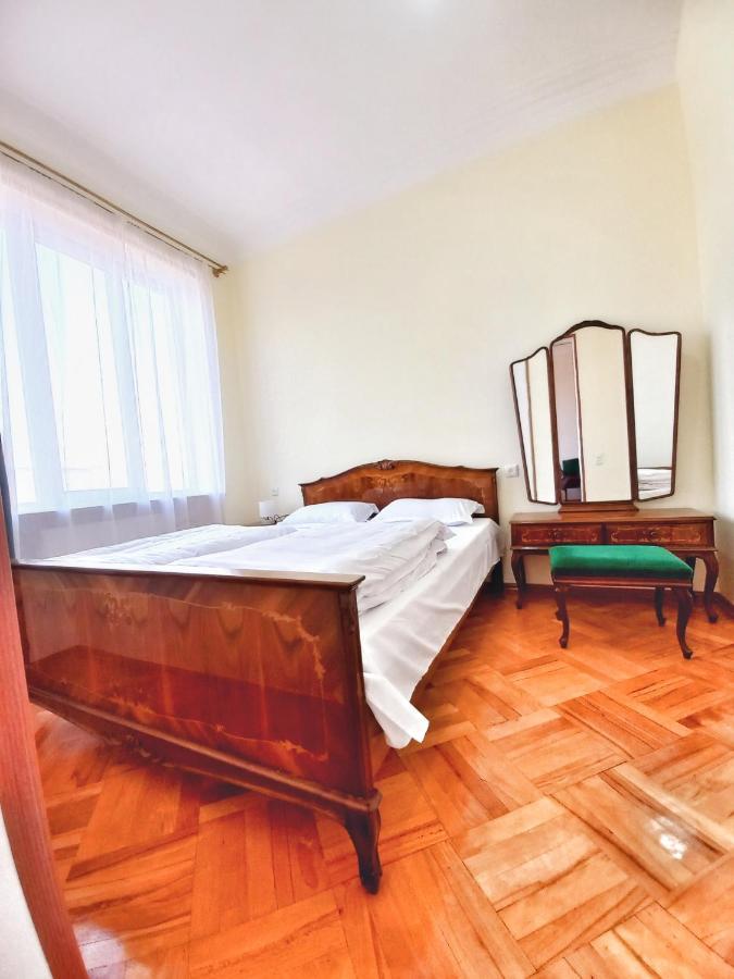 Guest House Top Floor Telavi Exterior photo