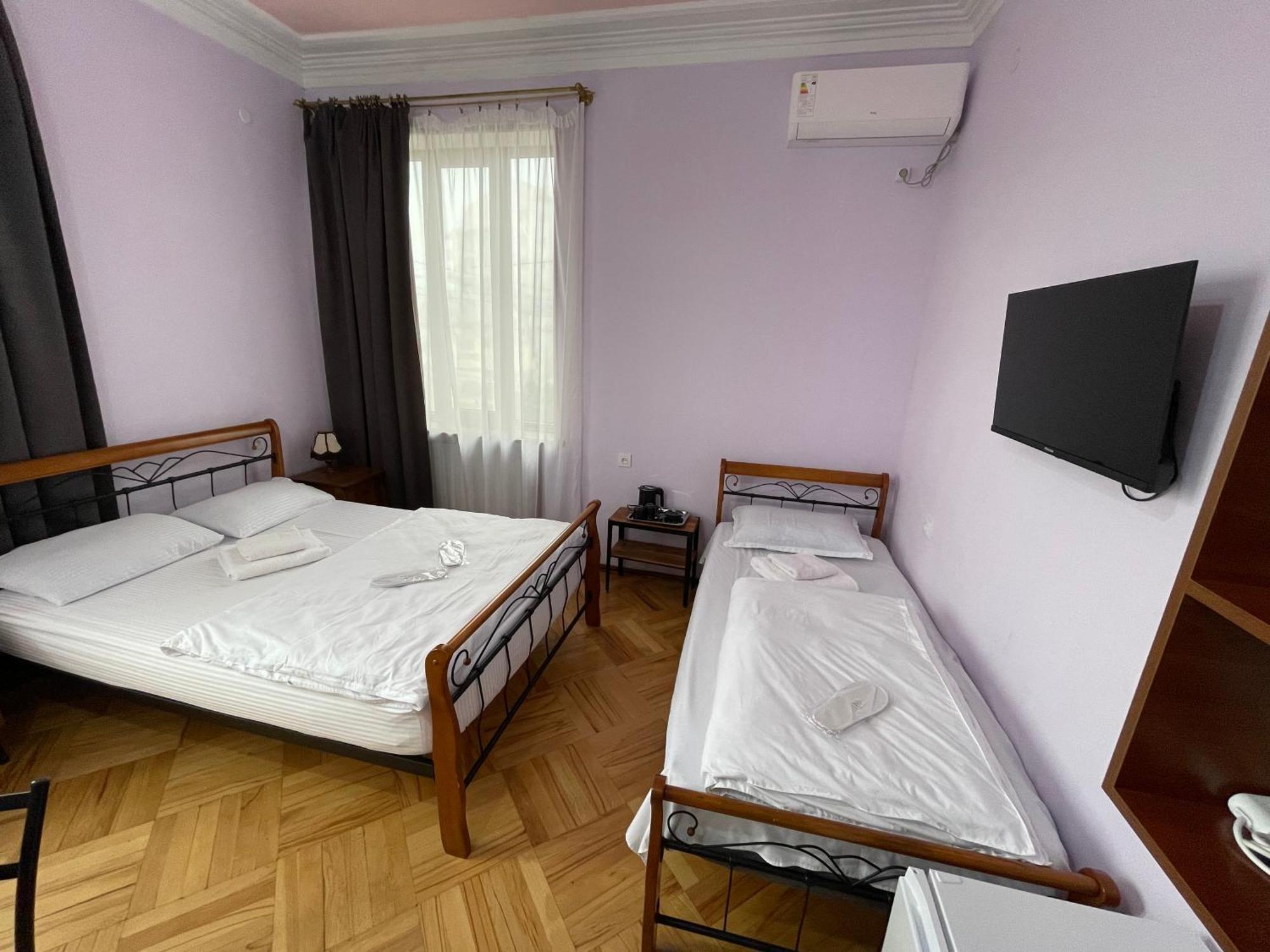 Guest House Top Floor Telavi Exterior photo